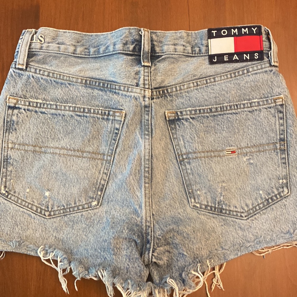 Tommy hilfiger jeans denim cut off with embroidered side size 27